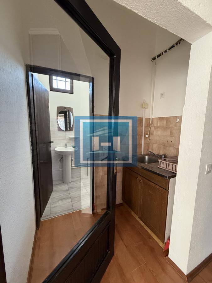 Na prodaju lokal u centru Ćuprije – idealan za vaš biznis! 7