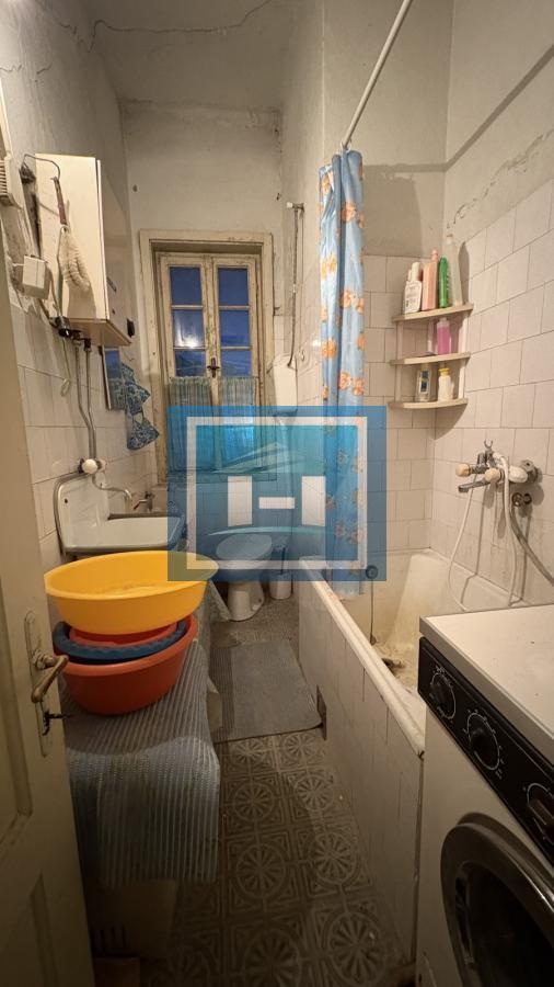 Stan u kući za adaptaciju - Idealna prilika za kreativne duše! 9