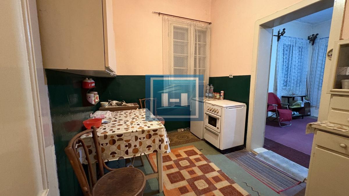 Stan u kući za adaptaciju - Idealna prilika za kreativne duše! 5