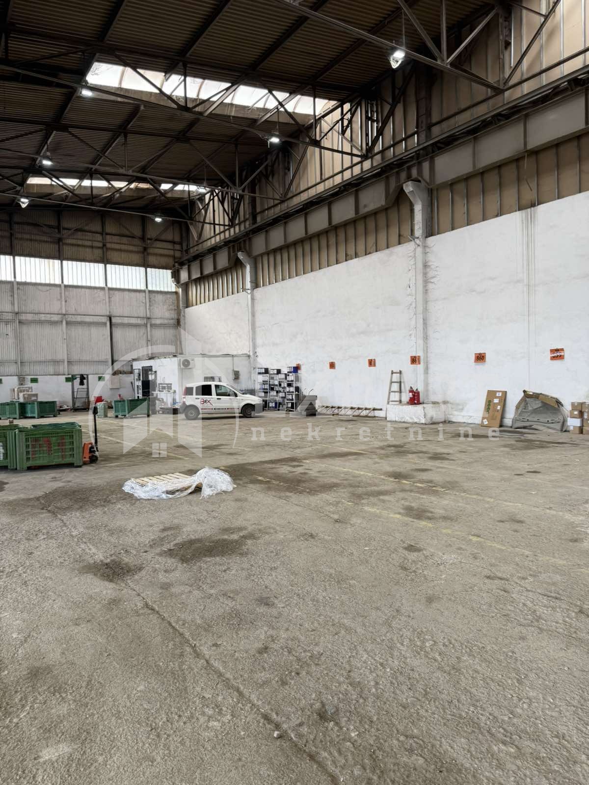 Lokal, 1500 m2, Čamurlija, Bulevar 12. februar ID: i-013212 2