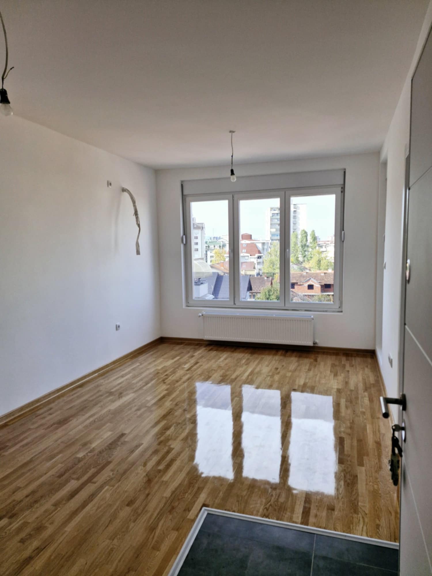 Izdajem nenamesten jednosoban stan 3