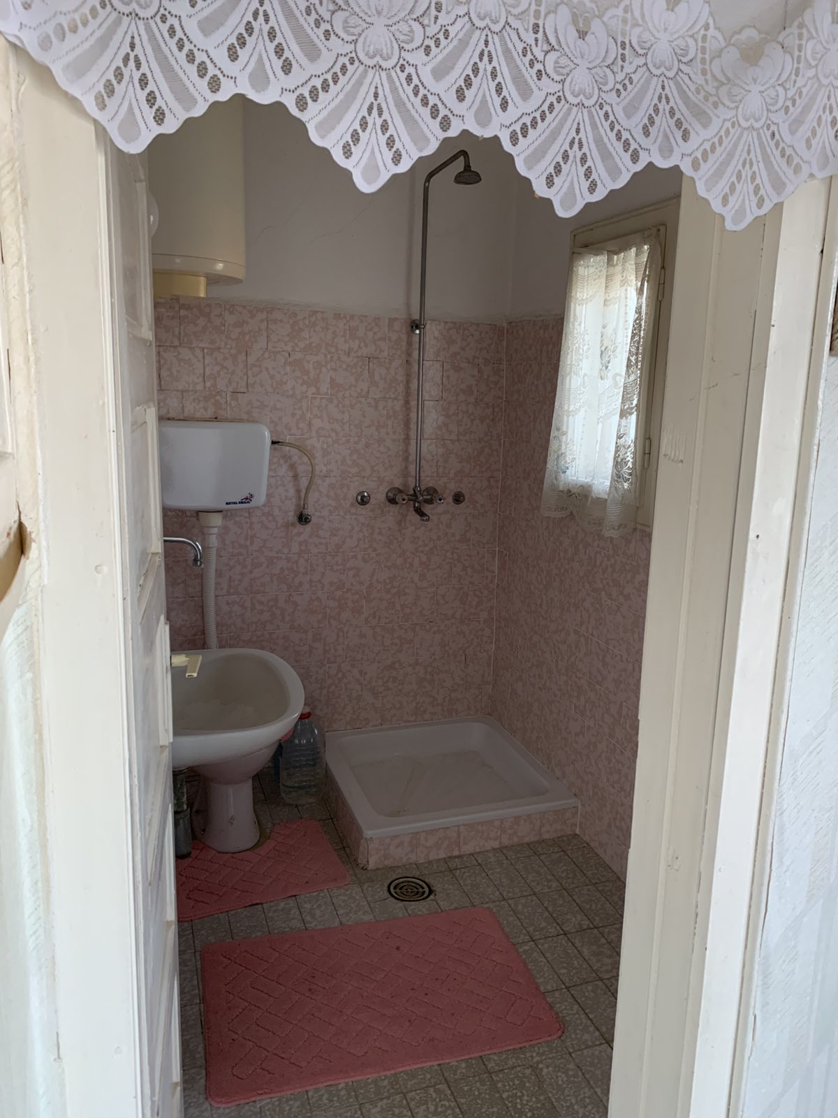 Prodajem dve kuce u Vrbnovu Lazarevac 5