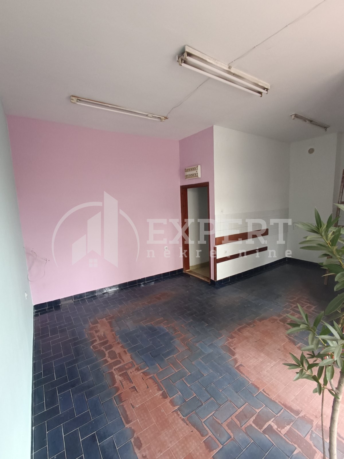 Lokal, 28 m2, Durlan, Učiteljska ID: i-013368 2