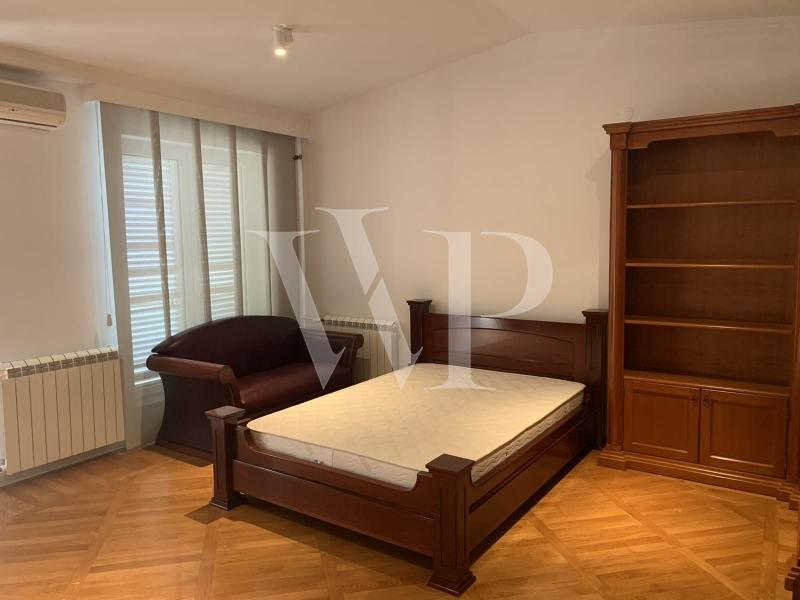 Stari grad, Francuska, Gospodar Jevremova, 4.0, 170.00m2, 2300 EUR 3