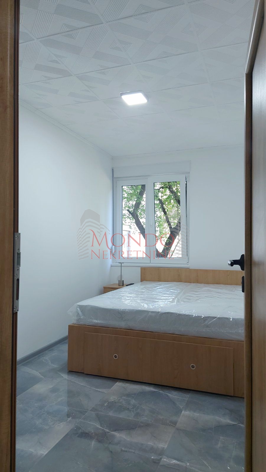 Trosoban stan preko puta os Mika Antic, Knjazevacka 7