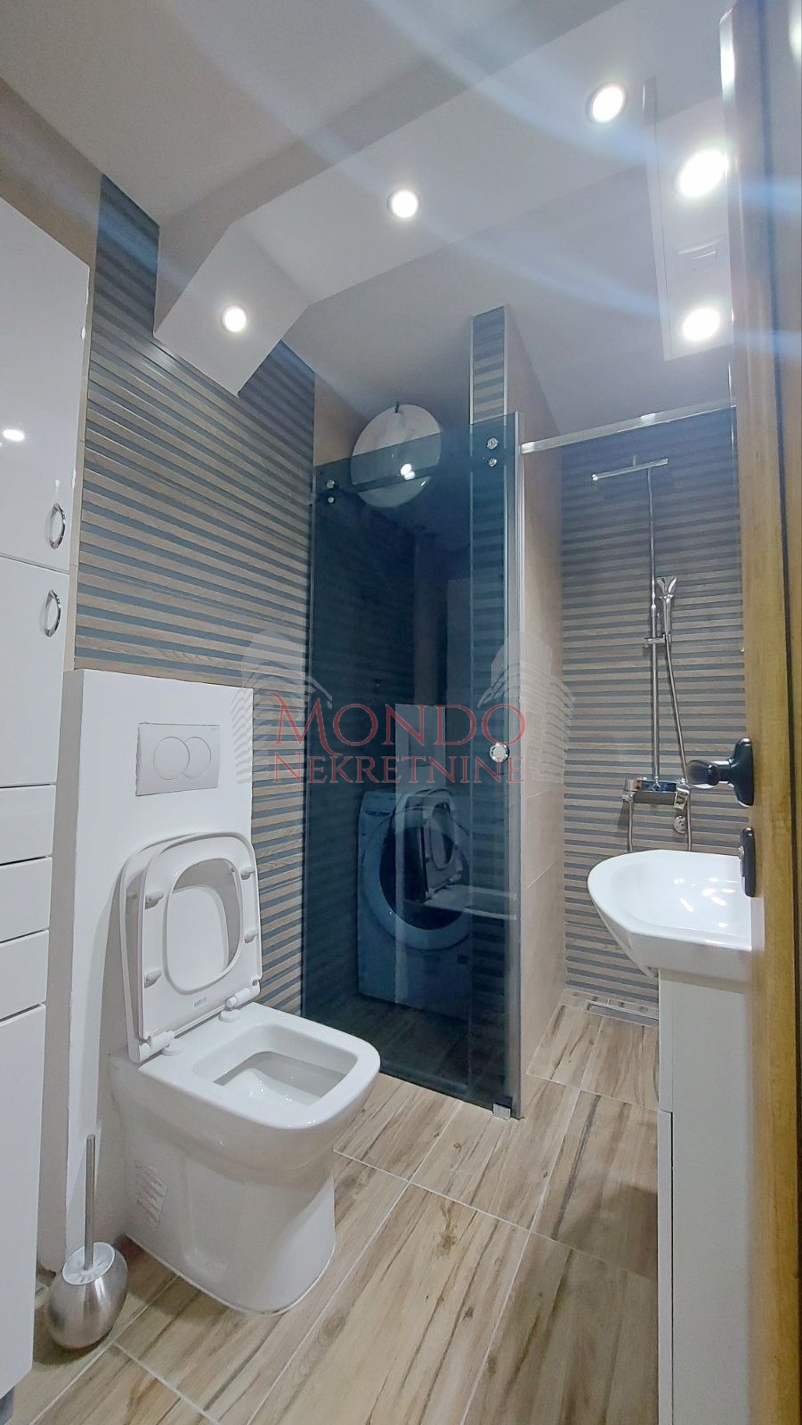 Trosoban stan preko puta os Mika Antic, Knjazevacka 11