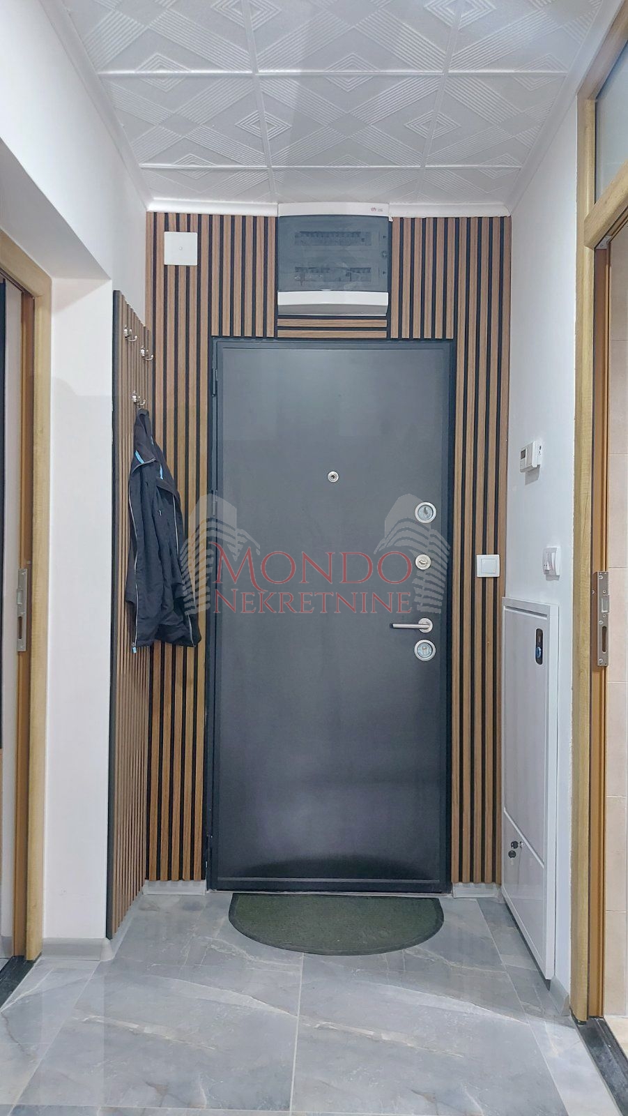 Trosoban stan preko puta os Mika Antic, Knjazevacka 9