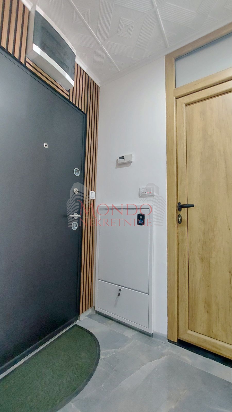 Trosoban stan preko puta os Mika Antic, Knjazevacka 10