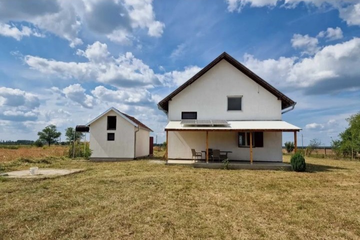 Vikendica kuca na vodi u Morovicu Sid 1