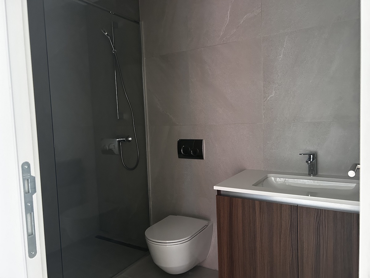 Izdajemo prazan 4 0 stan  BW Queens  91m2 5