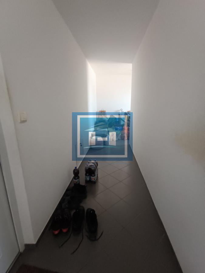 Veliki četverosoban stan koji može da se pretvori u dva manja 24