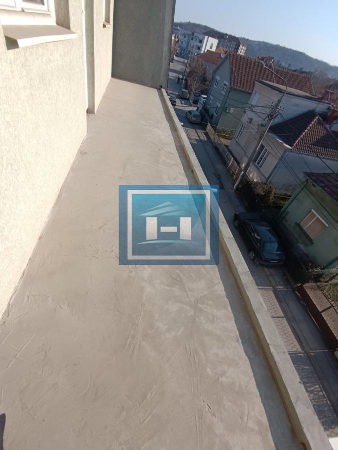 Veliki četverosoban stan koji može da se pretvori u dva manja 6