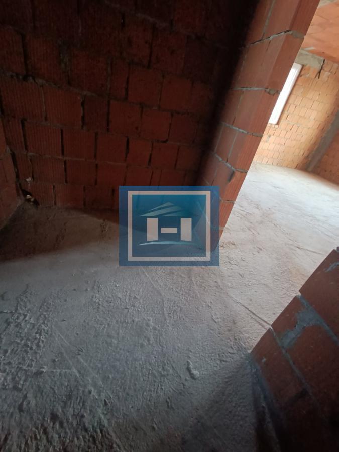 Veliki četverosoban stan koji može da se pretvori u dva manja 9