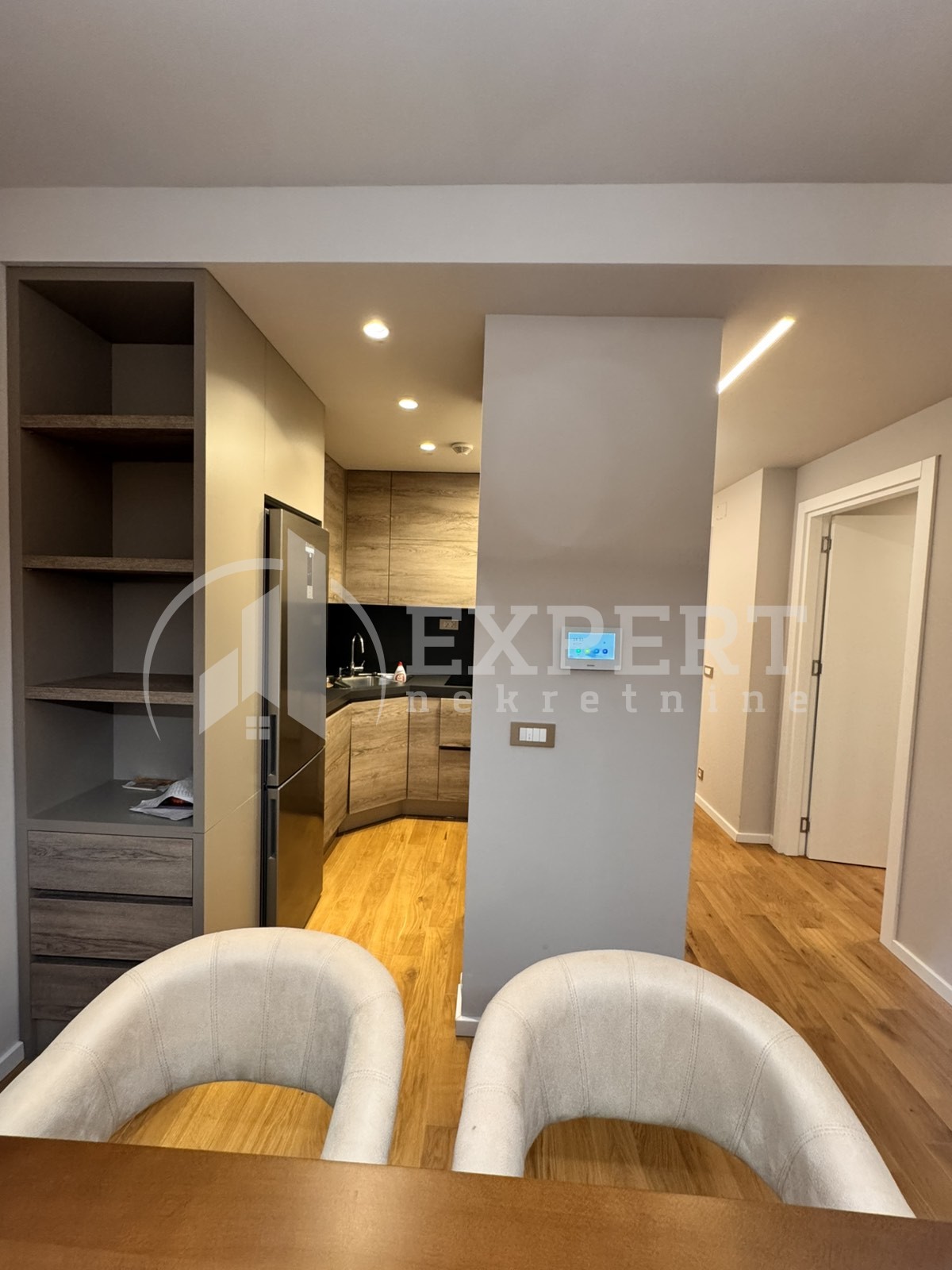 četvorosoban stan, 76 m2, Medijana, Bulevar Nemanjića ID: i-013343 9