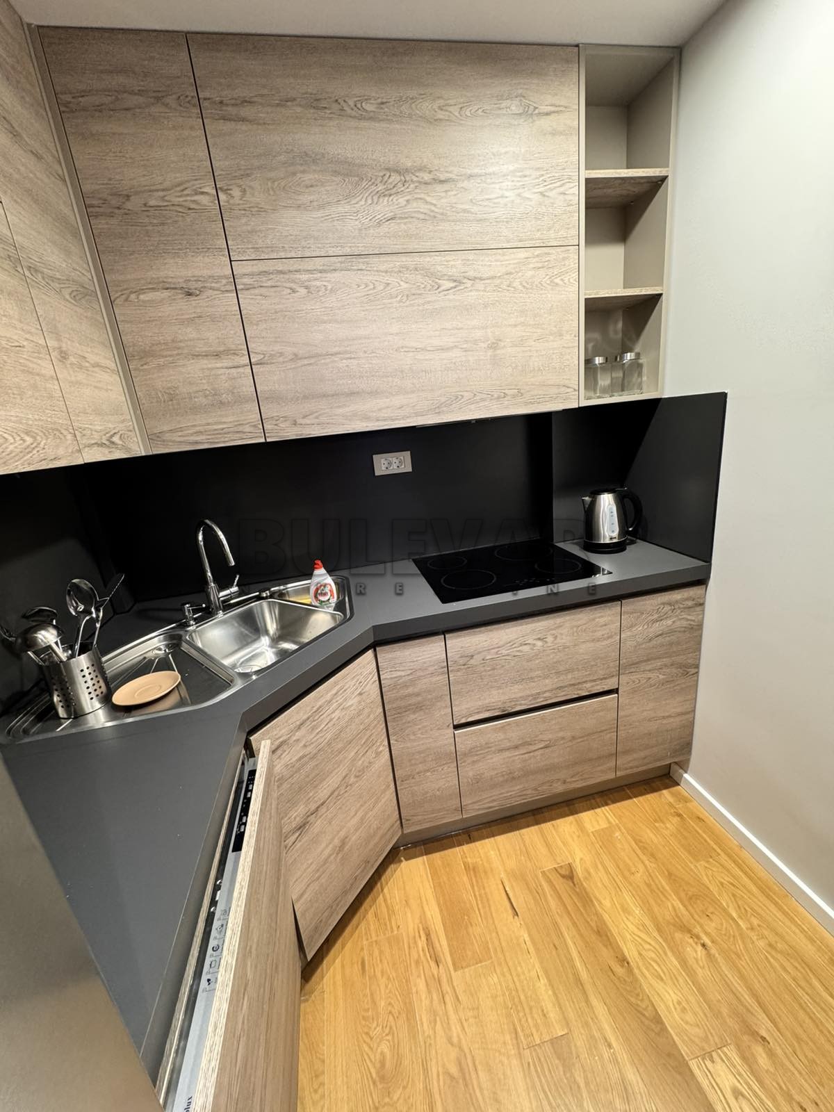 četvorosoban stan, 76 m2, Medijana, Bulevar Nemanjića ID: i-013343 7