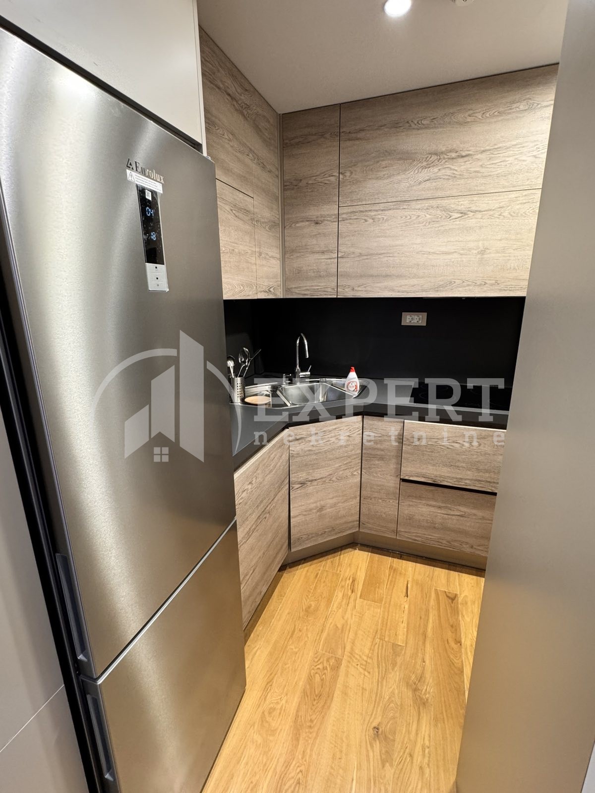 četvorosoban stan, 76 m2, Medijana, Bulevar Nemanjića ID: i-013343 5