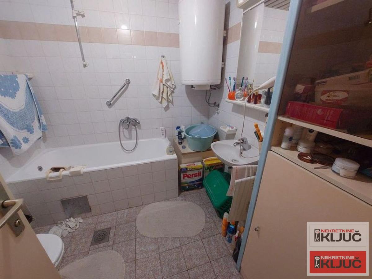 SOMBORSKI BULEVAR, 94m2, Četvorosoban, Fasadna cigla 4
