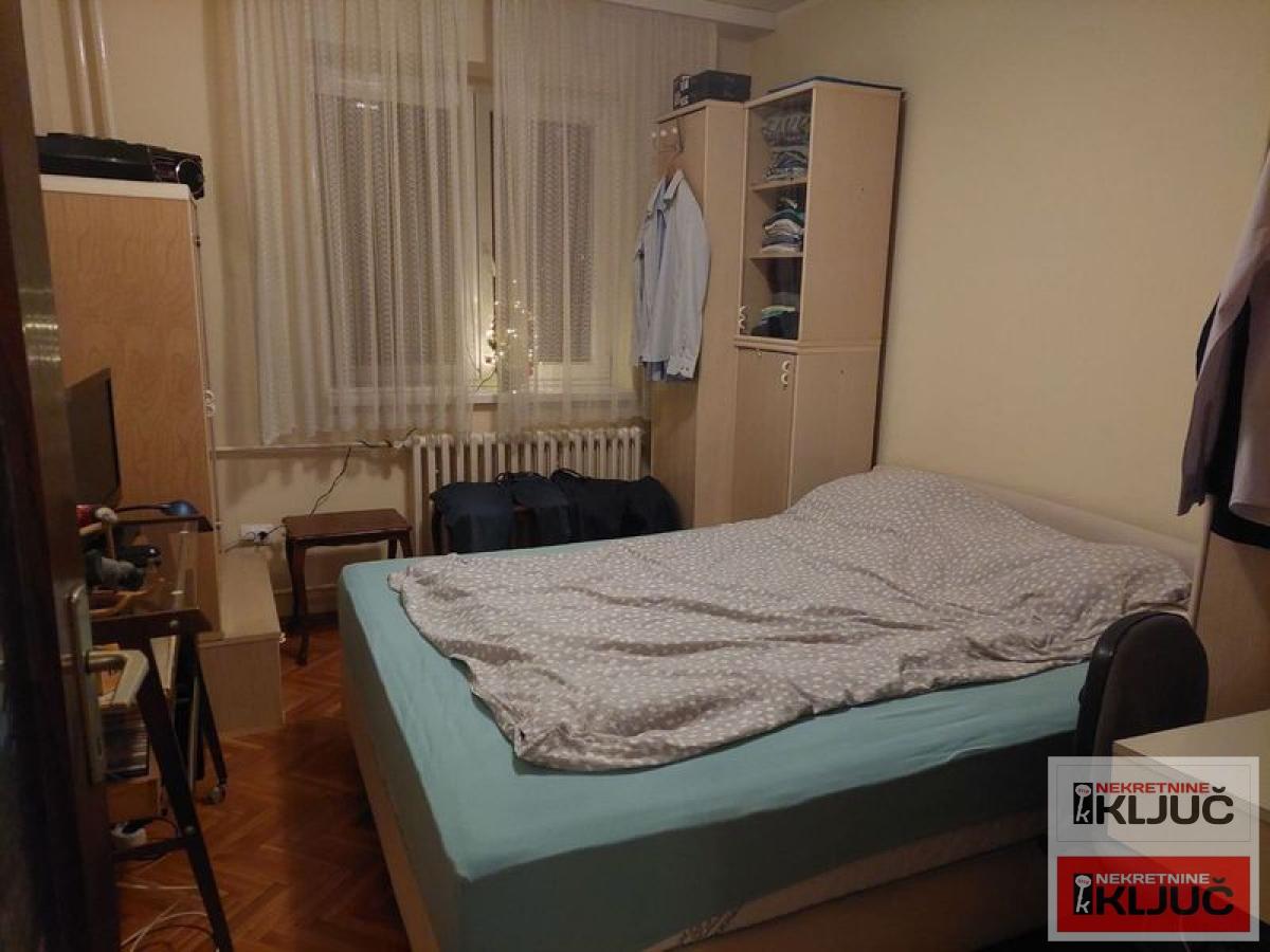 SOMBORSKI BULEVAR, 94m2, Četvorosoban, Fasadna cigla 10