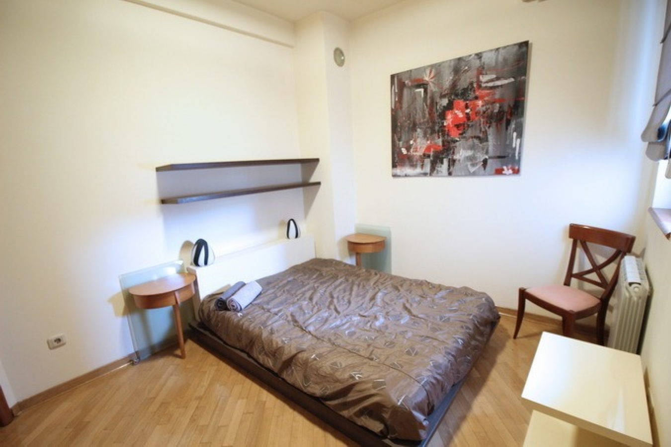 Izdaje se Luksuzan stan na Vracaru kod Hrama 4