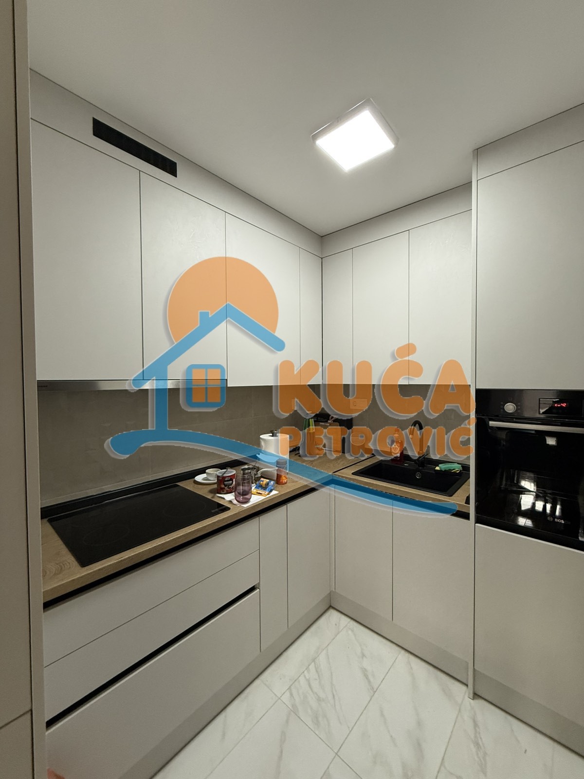 Jednosoban stan, 60 m2, Centar, Vožda Karađorđa ID: i-013387 6