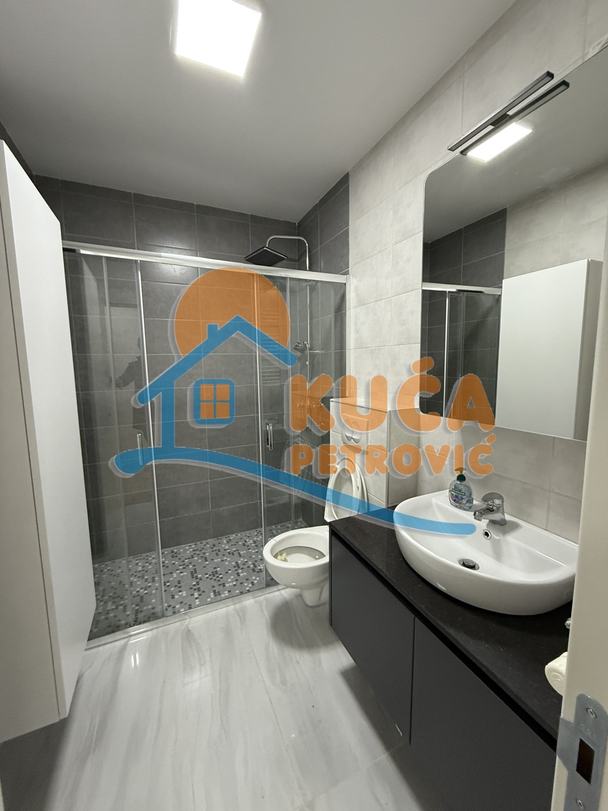 Jednosoban stan, 60 m2, Centar, Vožda Karađorđa ID: i-013387 13