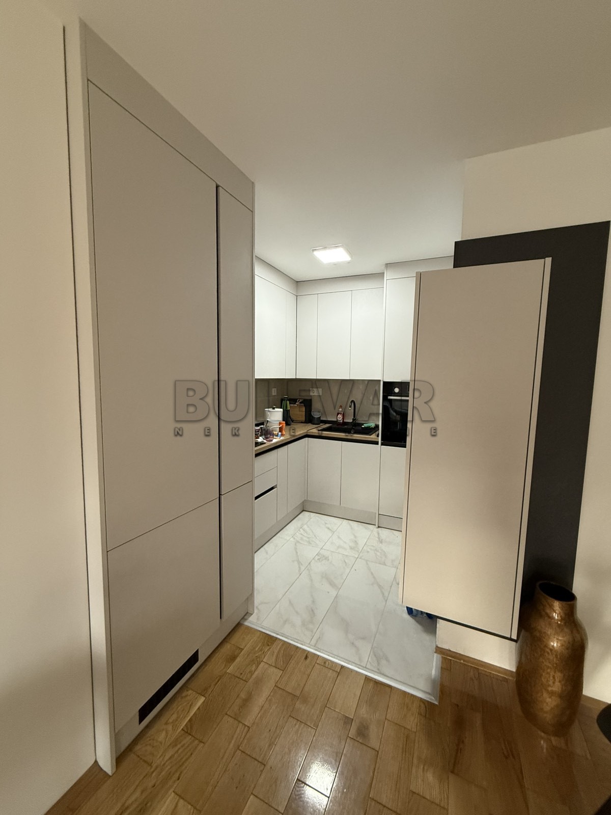 Jednosoban stan, 60 m2, Centar, Vožda Karađorđa ID: i-013387 5