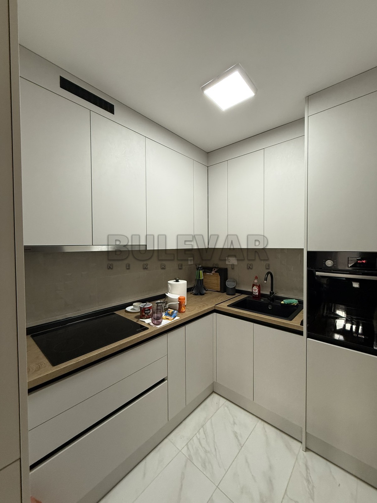 Jednosoban stan, 60 m2, Centar, Vožda Karađorđa ID: i-013387 6