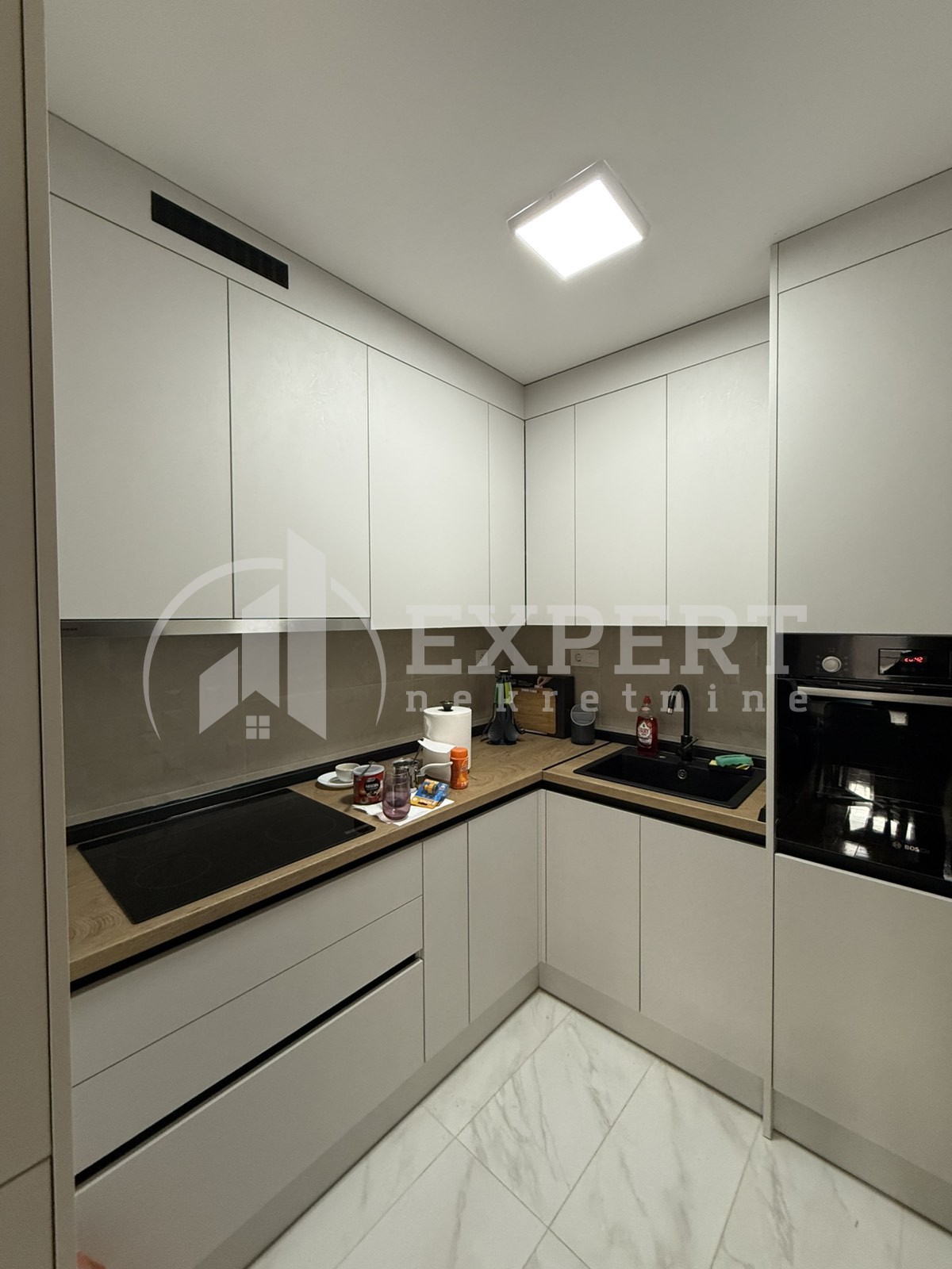 Jednosoban stan, 60 m2, Centar, Vožda Karađorđa ID: i-013387 6