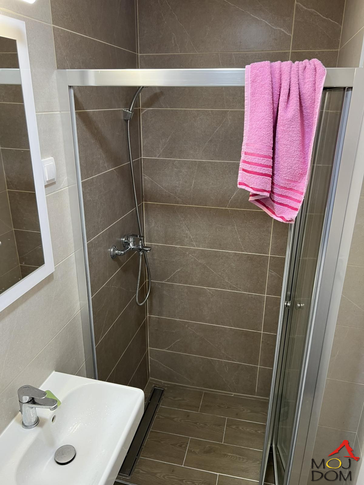 Stan,PETROVARADIN,BLOK 8,kv: 73, € 185400, ID: 1027055 36