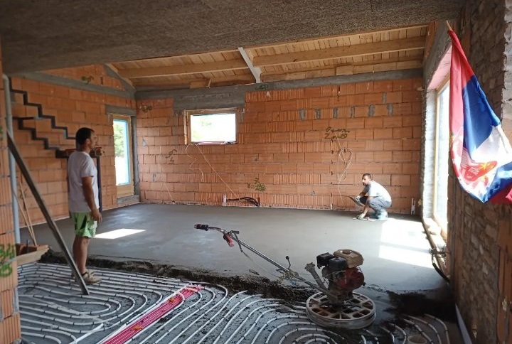 Prodajem kucu u Krcedinu 5