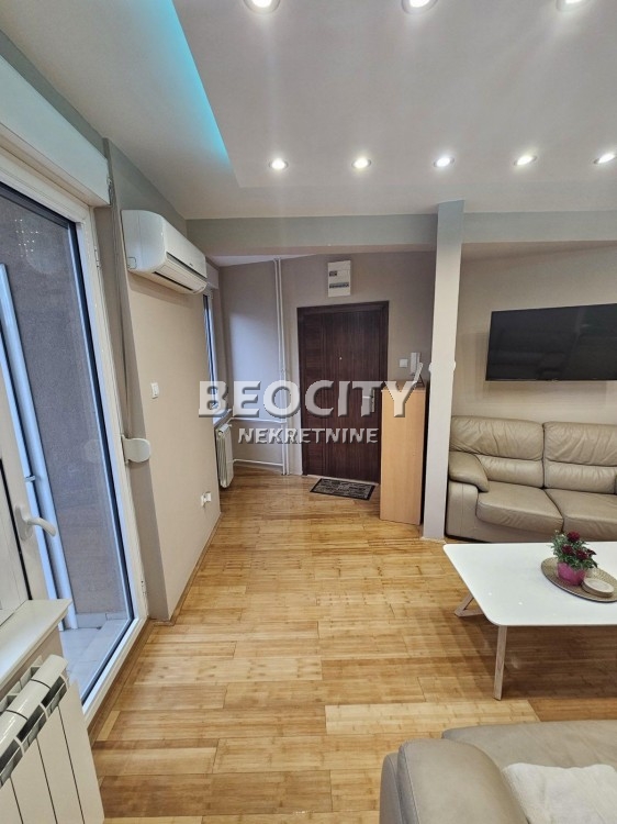 Dvosoban stan, 45 m2, Socijalno, Kisačka ID: 116518 6