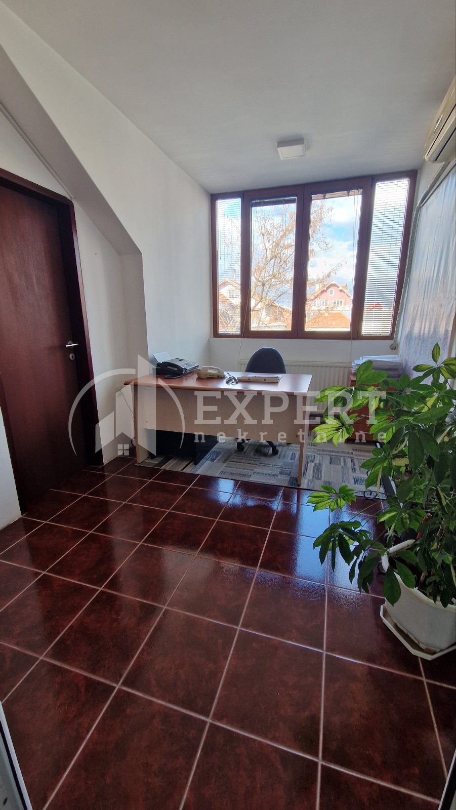 Lokal, 90 m2, Palilula, Topličkog partizanskog odreda ID: i-013397 1