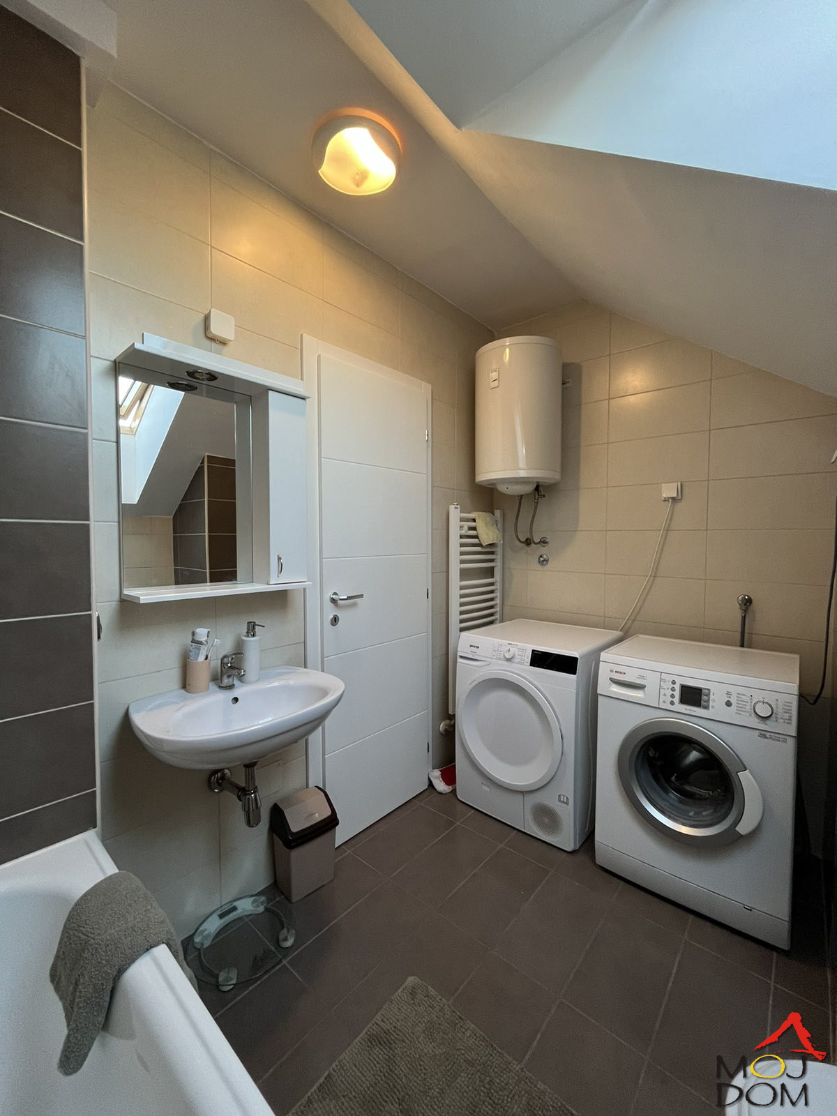 Stan,NOVI SAD,SOMBORSKI BULEVAR,kv: 77, € 178000, ID: 1029148 25