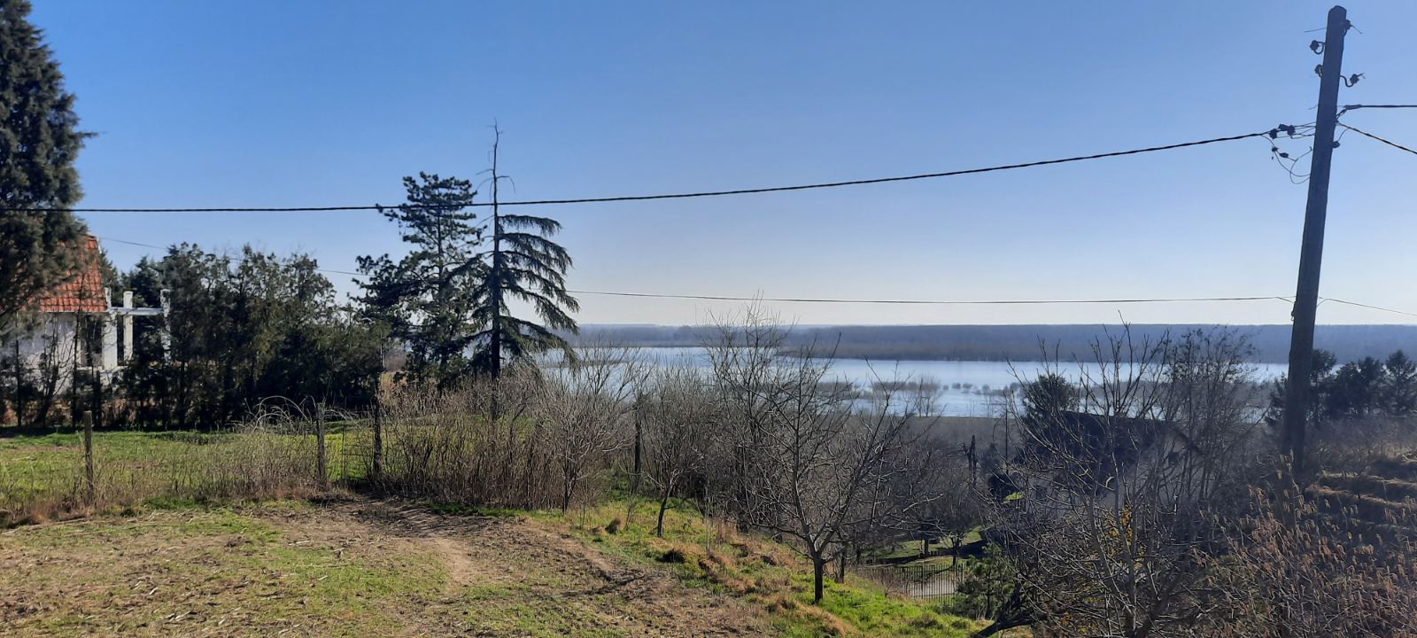 Plac sa pogledom na Dunav 5