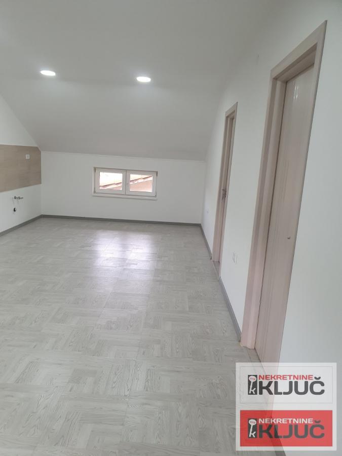 KLISA, 71m2, Trosoban, Prazan, Useljiv 3