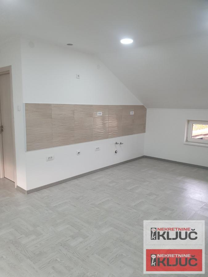 KLISA, 71m2, Trosoban, Prazan, Useljiv 6