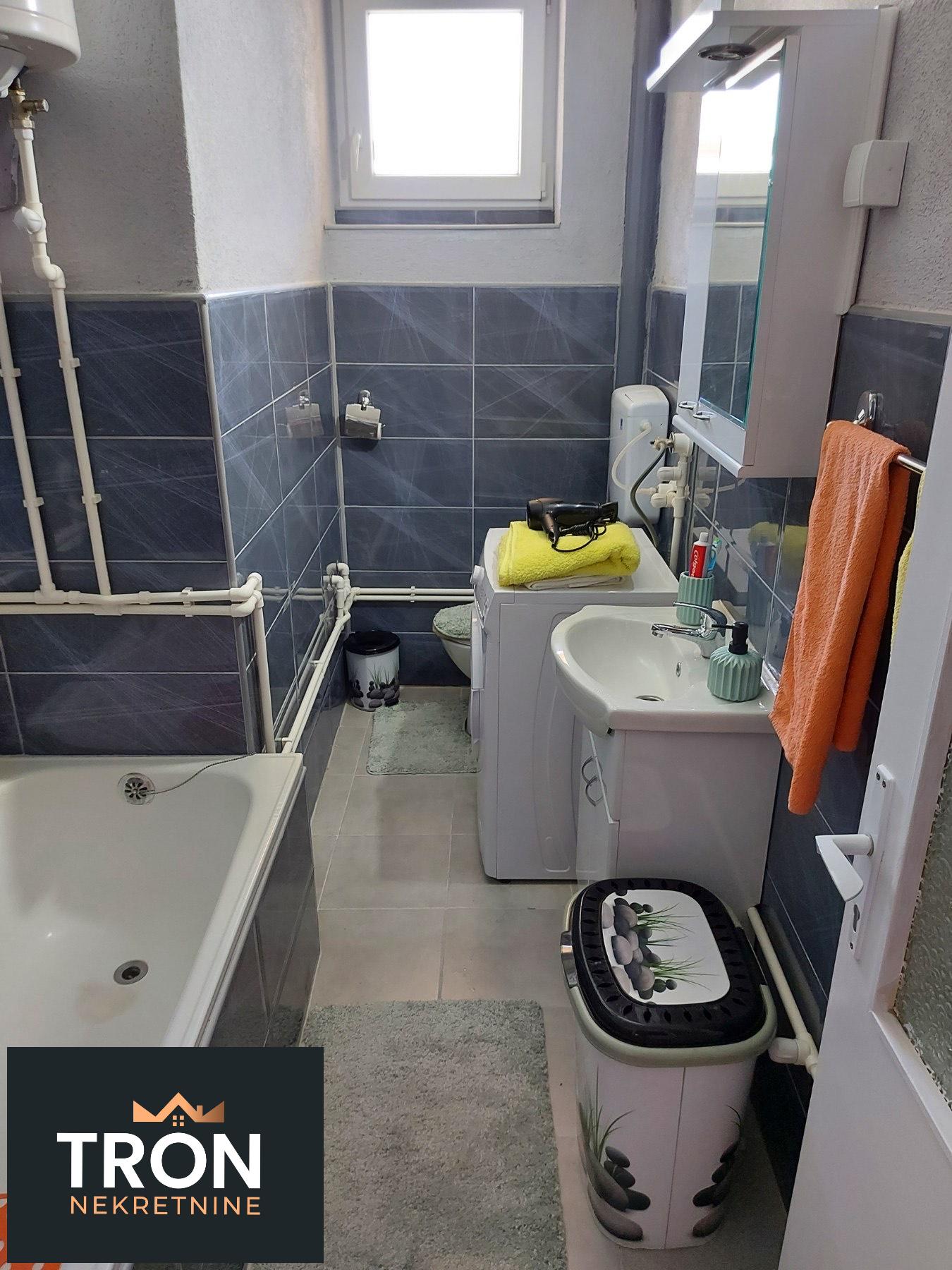 Jednosoban stan kod kružnog toka  45m2 5