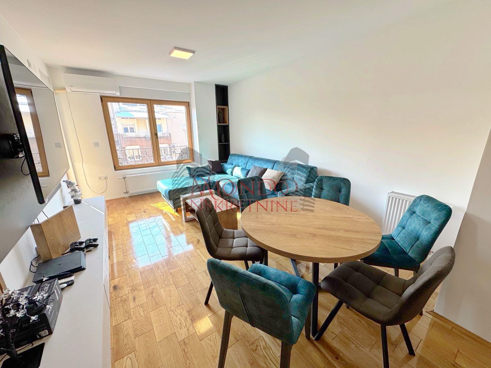 Jednoiposoban nov stan na Crvenom pevcu, novogradnja, parking! 4