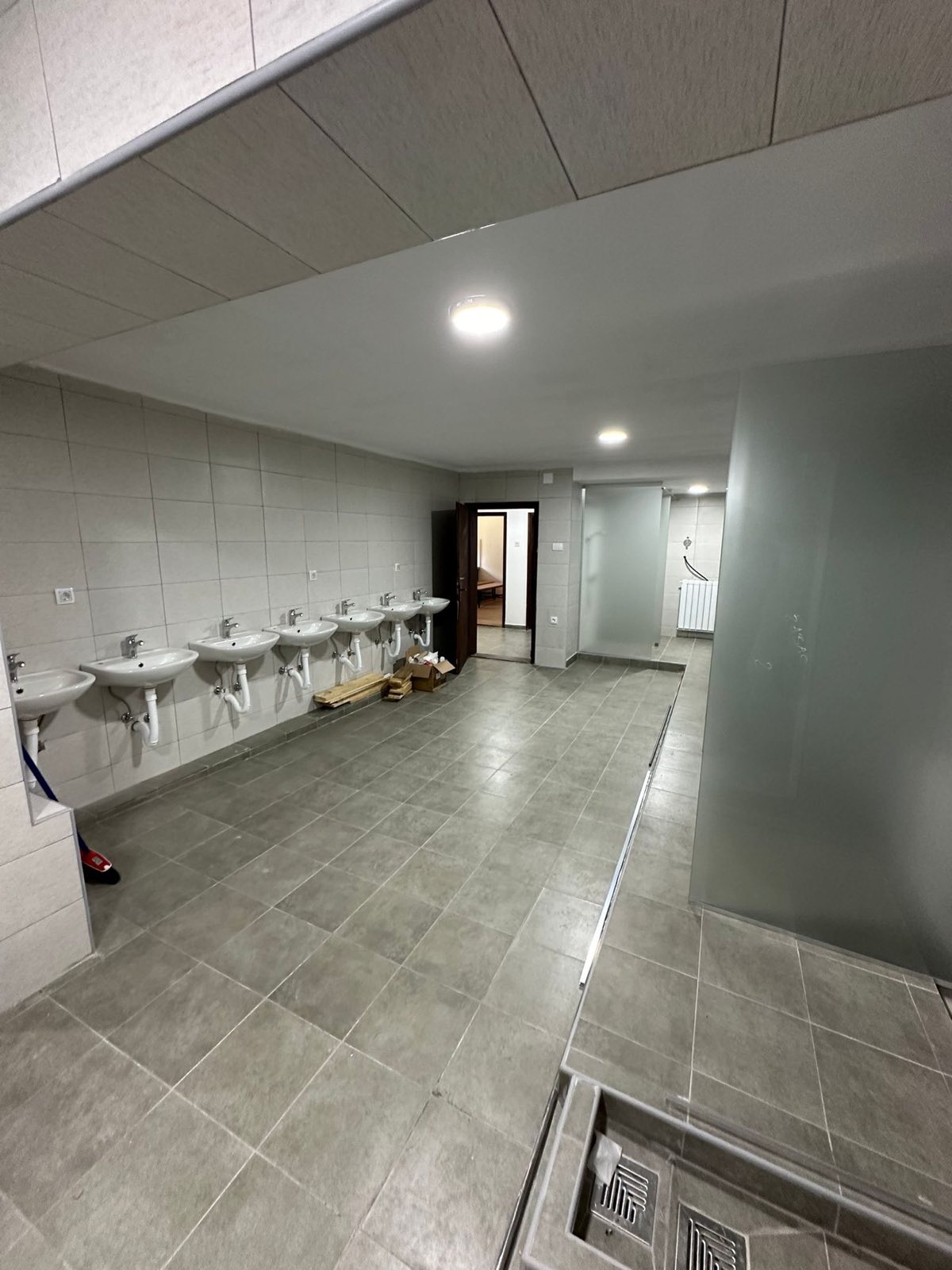 Izdajem smestaj za radnike Batajnica 5