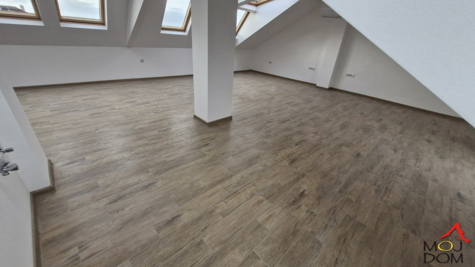 Stan,NOVI SAD,ŠARENGRAD,kv: 100, € 139000, ID: 1029623 6