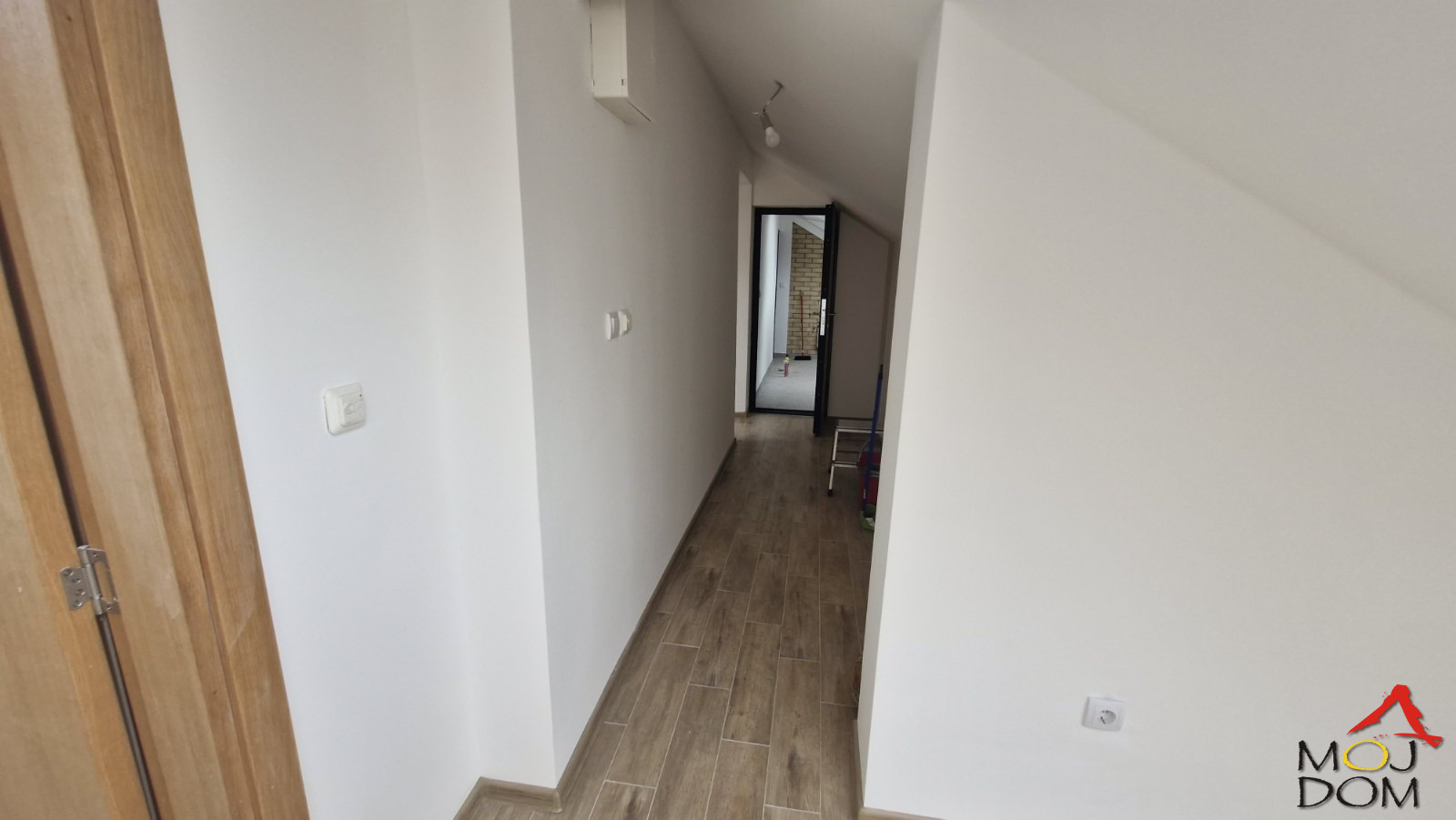 Stan,NOVI SAD,ŠARENGRAD,kv: 100, € 139000, ID: 1029623 14