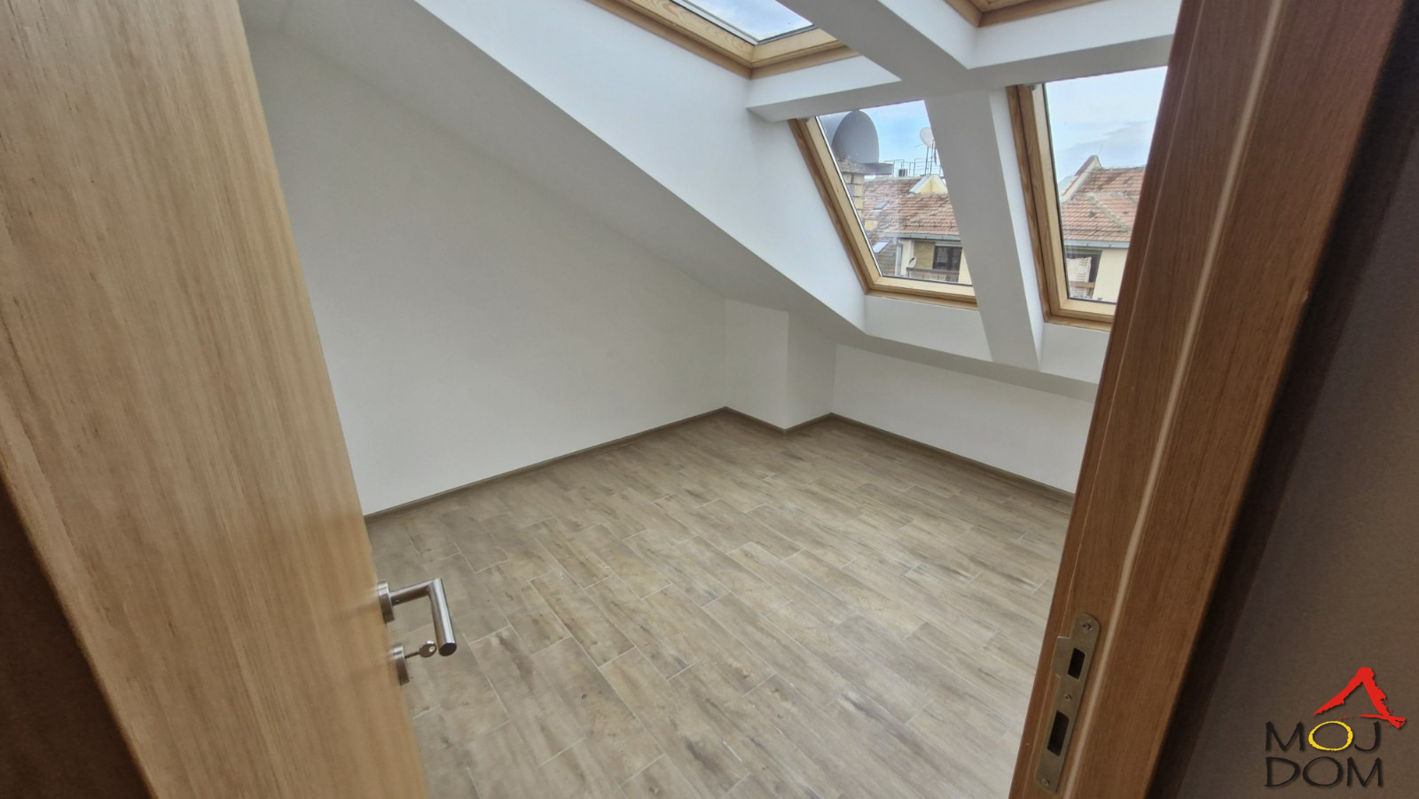 Stan,NOVI SAD,ŠARENGRAD,kv: 100, € 139000, ID: 1029623 9