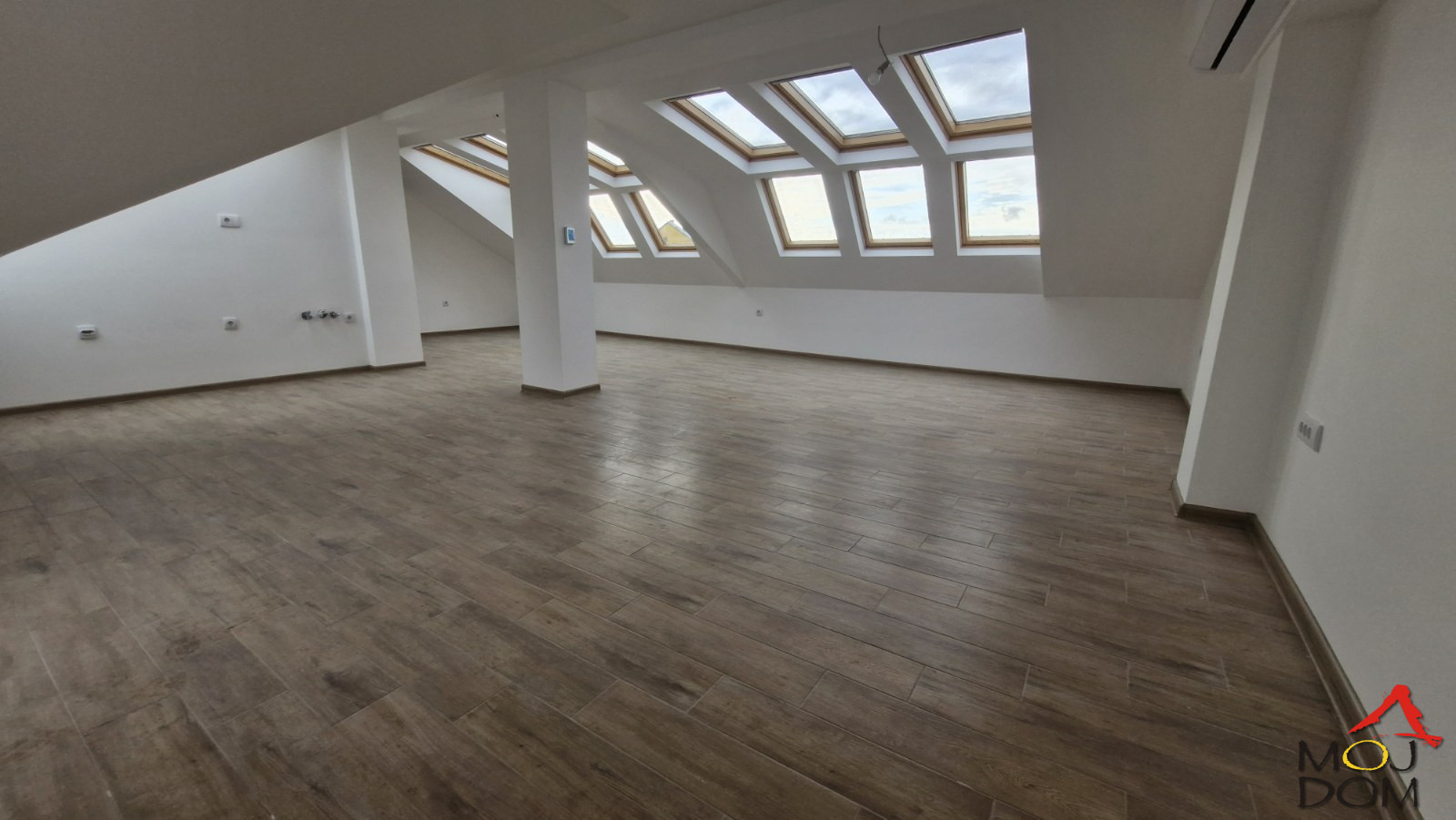 Stan,NOVI SAD,ŠARENGRAD,kv: 100, € 139000, ID: 1029623 2