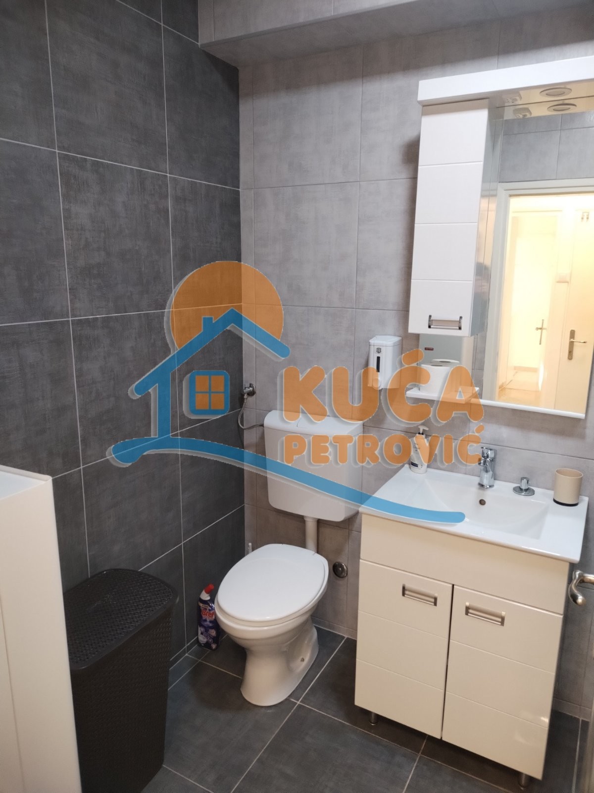 Jednosoban stan, 45 m2, Centar, Strahinjića Bana ID: i-013430 12