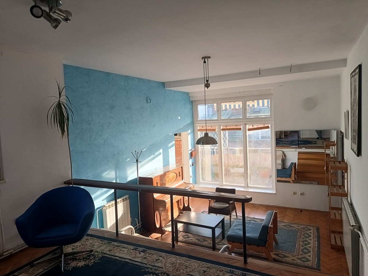 Prodajemo 5 0 stan u centru  Kosovska  98m2  za renoviranje 2