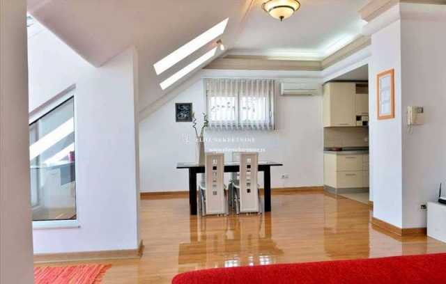 Izuzetan  luksuzan stan  na ekskluzivnoj lokaciji Vracara 3