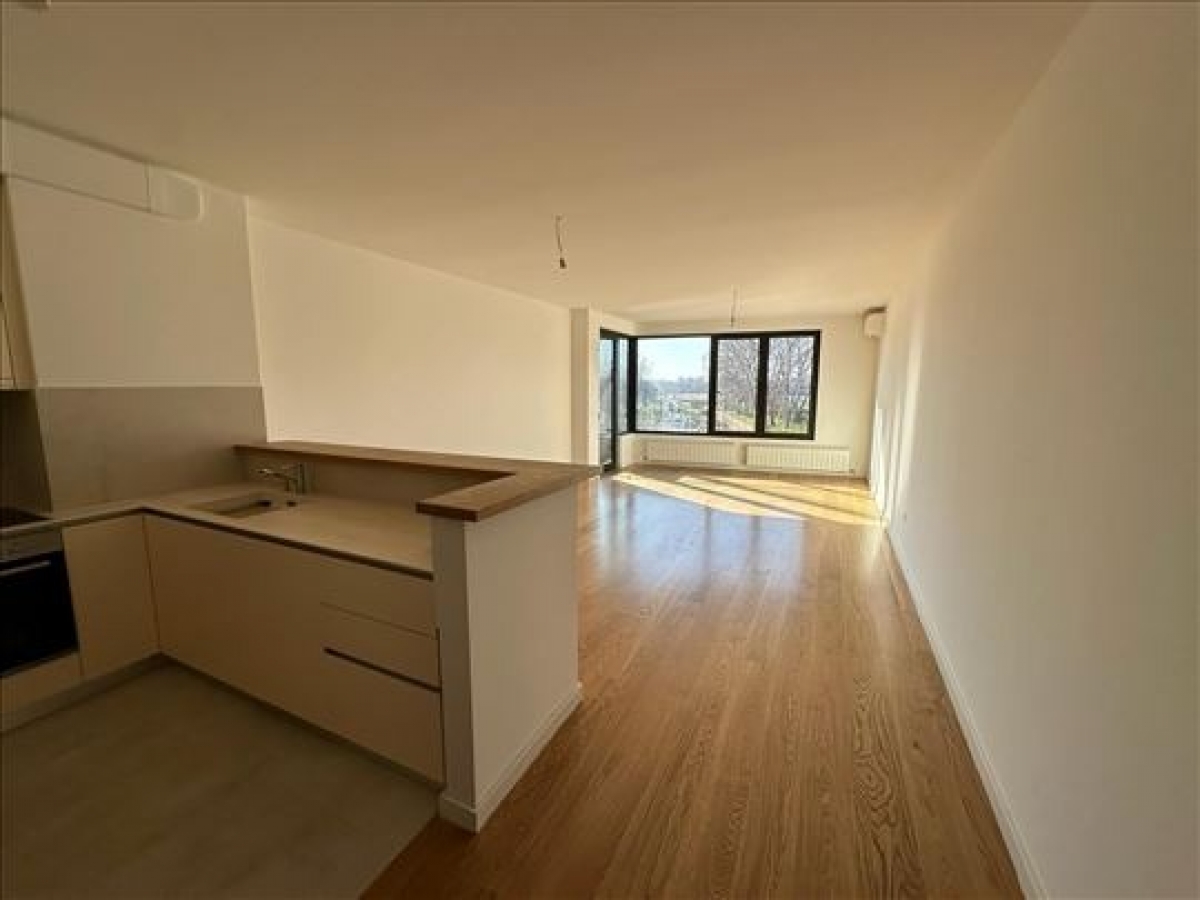 Izdavanje  K District  neuseljavan  lux  garaža Dorcol Centar 2