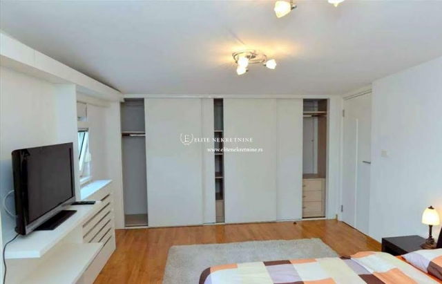 Izuzetan  luksuzan stan  na ekskluzivnoj lokaciji Vracara 7