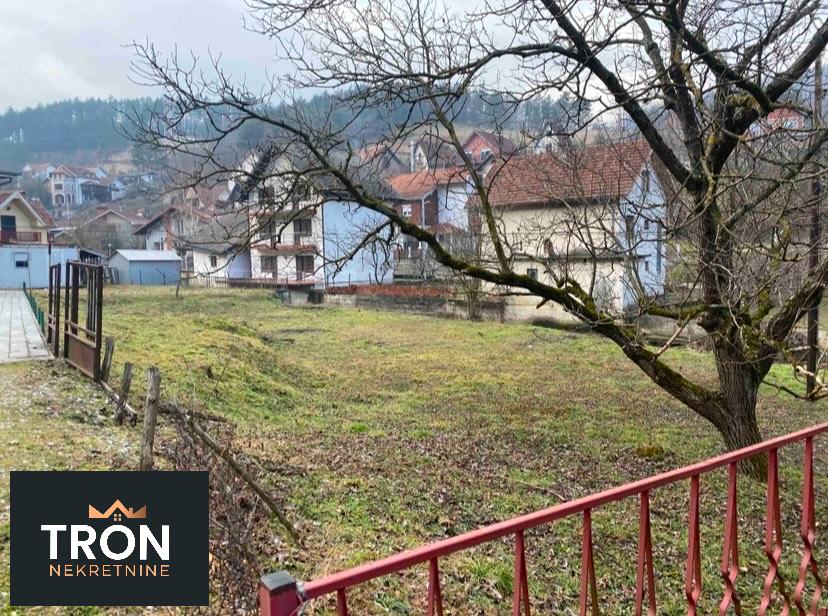 Građevinski plac iznad nežnika  7 47ari 1