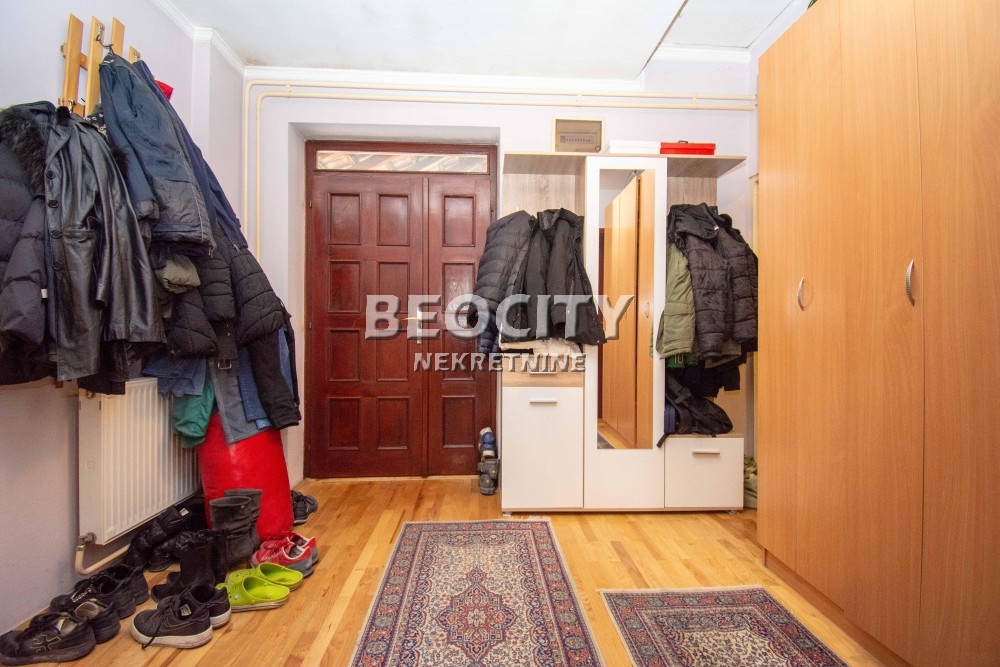 Kuća, 350 m2, Ledine ID: 41477 16